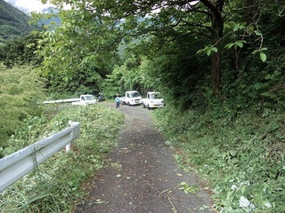 07.柳井川(崎山)　道狭いです。軽トラ１台がやっと通る漢字です。.JPG