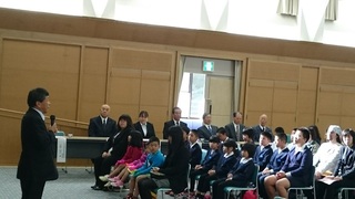 09.来賓を代表して日野教育長さんに祝辞をいただきました.JPG